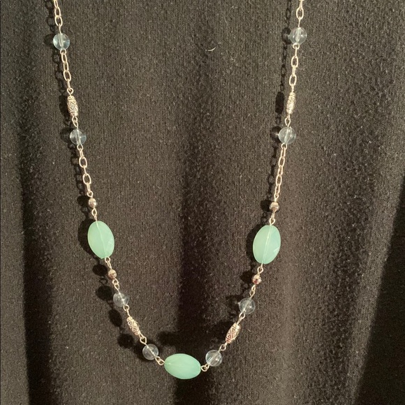 Source Unknown Jewelry - Elegant Green Beaded Necklace EUC